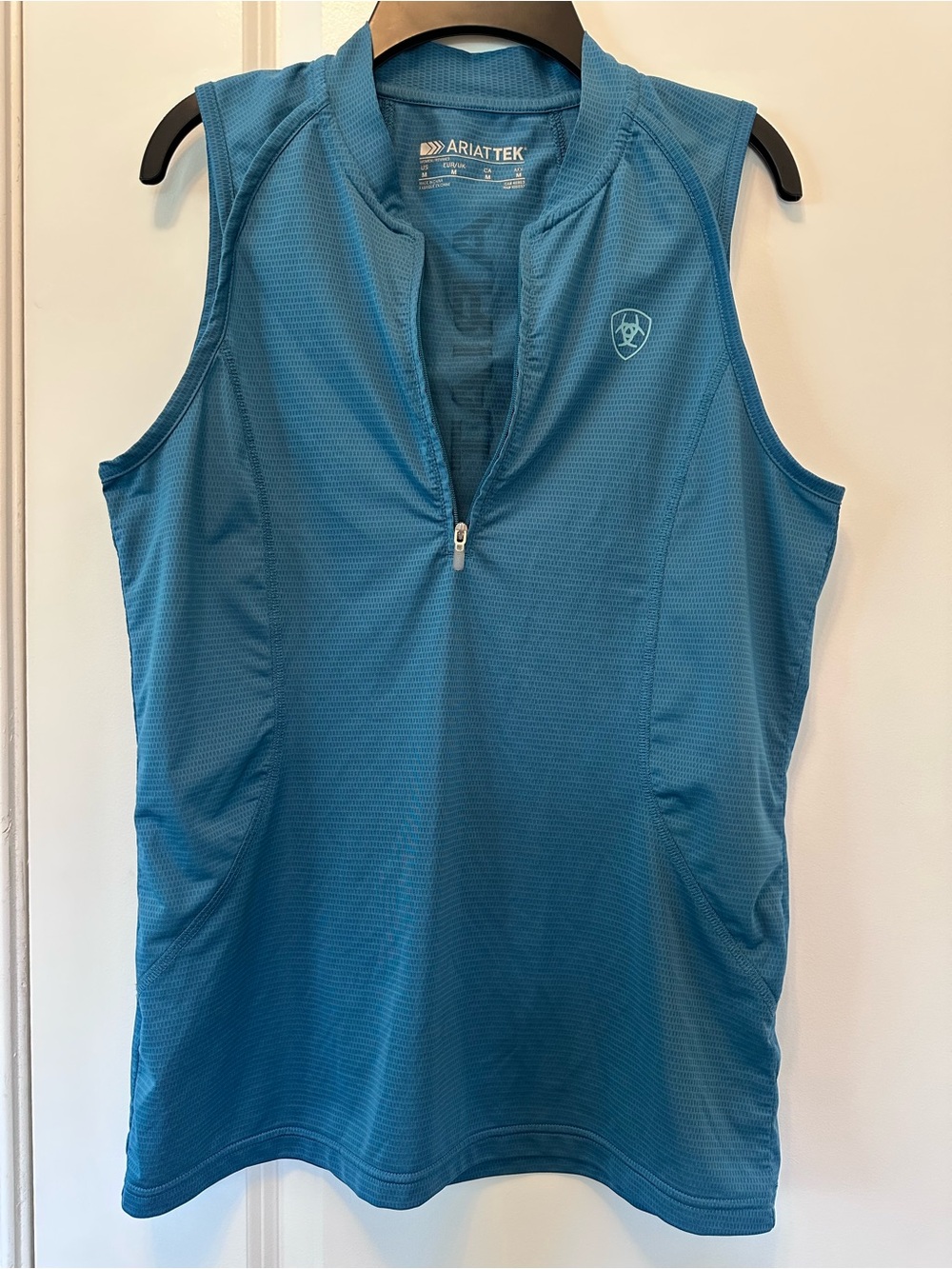 Ariat Hailey 1/4 Zip-Front Sleeveless Performance Women’s Top in Blue Size M - Picture 2 of 12